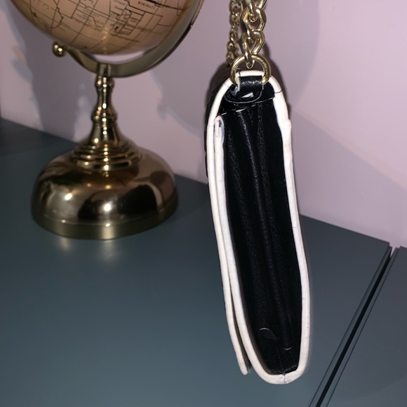 Steve Madden Side Bag - Picture 2 of 2